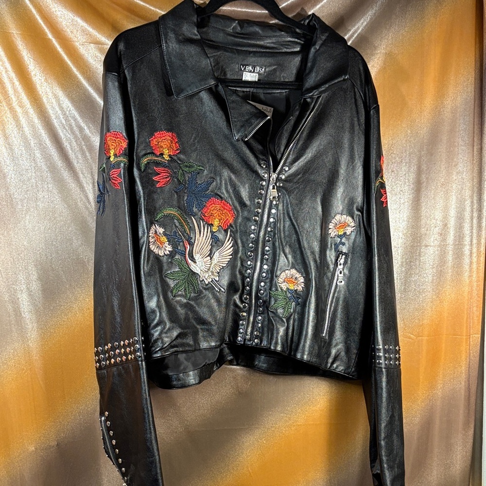Venus punk faux stretch leather Black Leather Jacket Colorful Embroidery. Box R